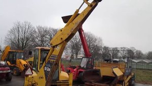 Komatsu WB93 R 2 video