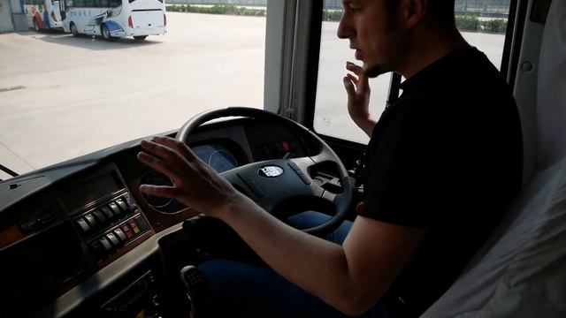 Автобус для АФРИКИ это ГРУЗОВИК с сиденьями /Zhong Tong