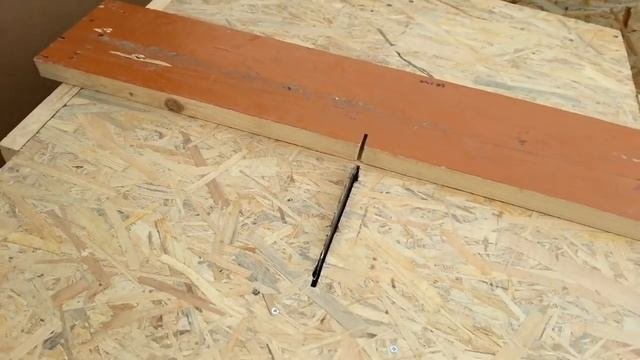 Самый простой стол с циркулярной пилой  своими руками. Пчеловодство для начинающих.