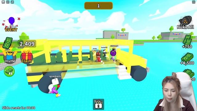 บ้านสไลเดอร์ยักษ์ตอนอาบน้ำ | Slide Down A Hill Roblox смотреть онлайн