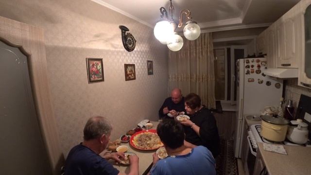 ДОЛГОЖДАННАЯ ВСТРЕЧА С РОДИТЕЛЯМИ/Я ПОТЕРЯЛА ВСЕ ВОЛОСЫ #родители #трогательныемоменты