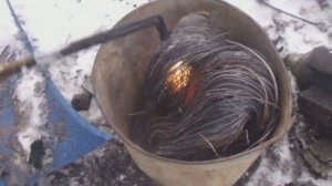 отделяем медь от стеклоткани электродвигатель очень просто.2 часа работы 6000 в кармане..