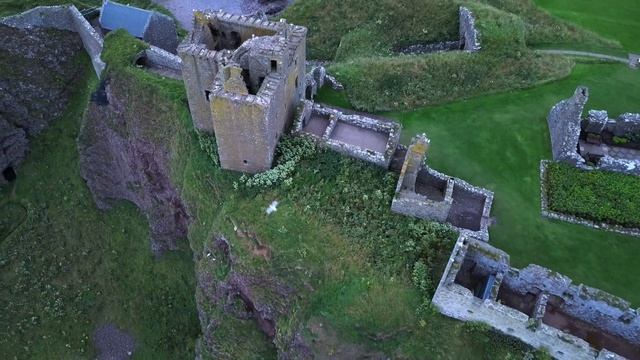 Dunnottar Castle stonehaven Aberdeenshire Scotland 4k Footage смотреть онлайн