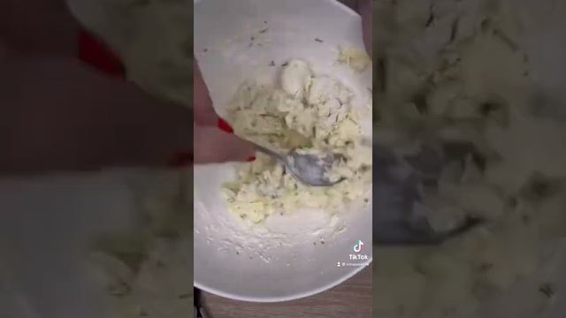 Cheese tortillas (in a frying pan)Лепешки с сыром (на сковороде) смотреть онлайн