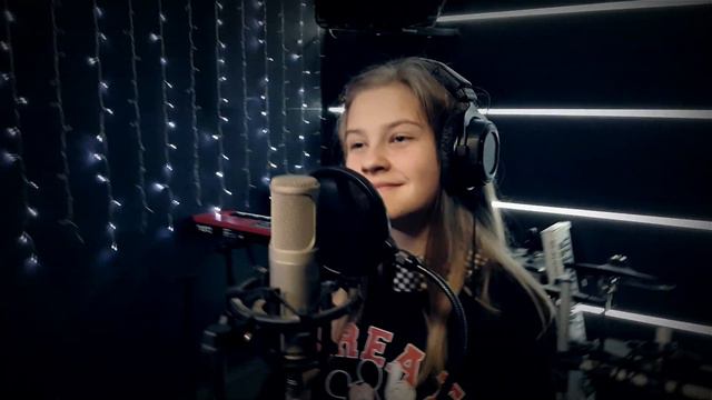 Софія Доколова - Jingle Bell Rock (cover)