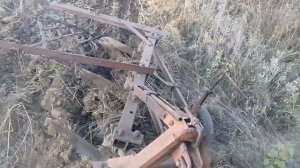 Ктз Т-70с с плугом П.Л.Н-3-35 ПЕРВЫЙ ВЫЕЗД