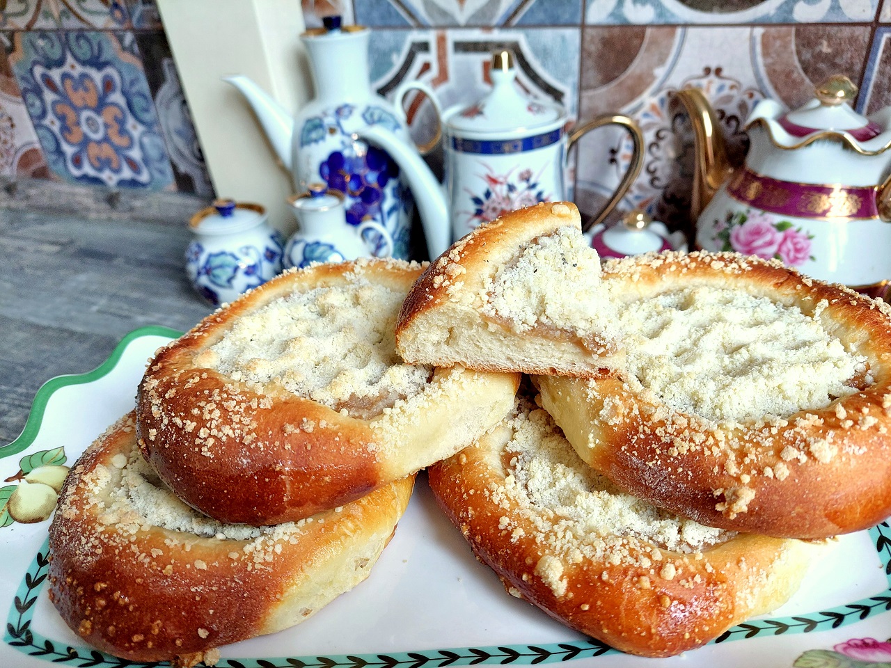 Булочки с яблочным пюре, штрейзельной крошкой и не только. Три вида булочек, на любой вкус.