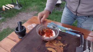 Рецепт свиной рульки в казане на костре в кипящем масле