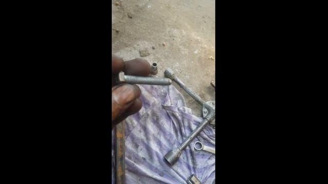 Как закрутить болт на шкиву коленвала смотреть онлайн