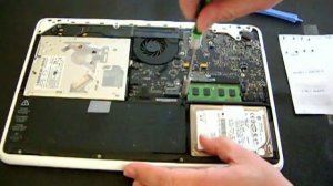 How To Remove A Macbook 13" Battery