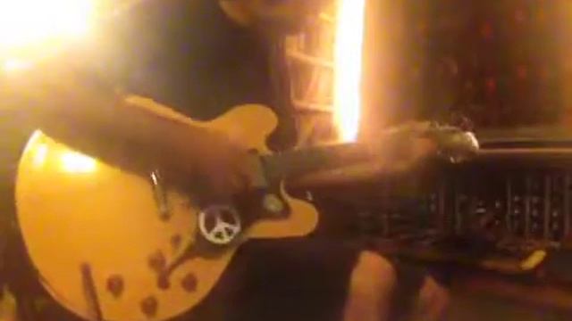 Astronovazz Epiphone Dot modulation @ delay смотреть онлайн