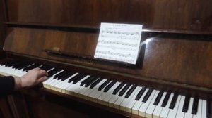 Разучиваем на ф-но:Ф Э Бах Маленькая  фантазия (Красивые пьесы для начинающих)