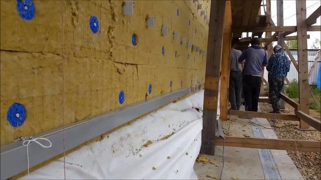 Вентилируемый фасад. Крепим НГ мембрану, формируем плоскости. Часть 5 смотреть онлайн