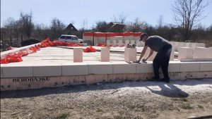 Дом с нуля. День 30. Снова шлифуем, чухаем, ровняем.