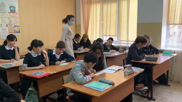 1 день в ТДМ Петерсон. Учитель: Измайлова Л.А. Класс:6 б Тема: Зависимость между величинами смотреть онлайн