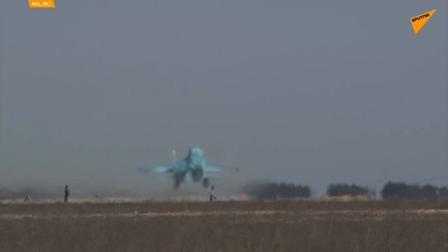 Сác nhà kho chứa vũ khí và trang thiết bị quân sự của Ukraina bị máy bay ném bom Su-34 phá hủy