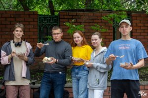 В ВГТУ прошла военно-полевая кухня и выставка экспонатов Великой Отечественной войны.