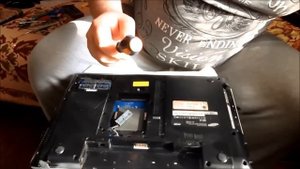Как разобрать ноутбук Samsung RV 520, 515, 513, 511