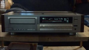 Yamaha CDX-2000 High End CD-player demo