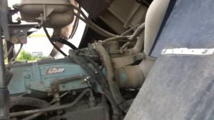 Самосвал HOWO работа двигателя