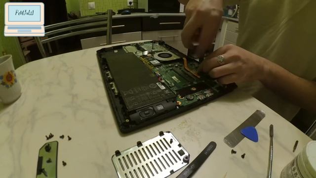 Ноутбук ACER Aspire A315-21-6339 / чистка, установка SSD м2 диска, памяти DDR4 смотреть онлайн