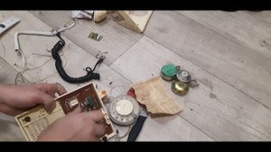 Сколько меди в телефоне? Разбираем советский телефон и трубку домофона.