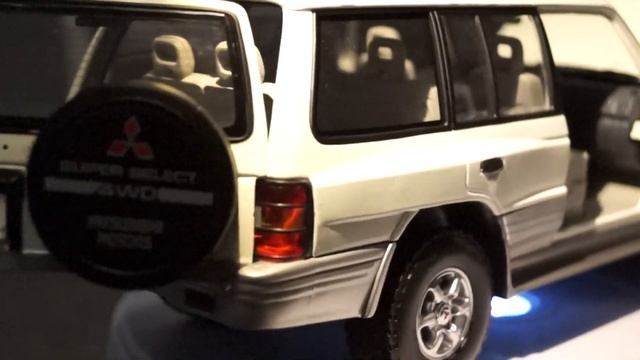 Mitsubishi Montero1998 Sunstar scale 1:18 Мицубиси монтеро паджеро в масштабе 1 18 1998 года смотреть онлайн