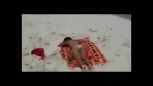 Приколы над девушками  Пляжные приколы 2016