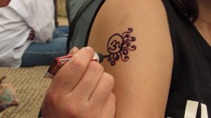 Рисунок хной. Шатер Кришны.