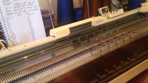 Коса 3*3 на двухфонтурной вязальной машине