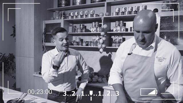 КАК ПРИГОТОВИТЬ ЛУЧШИЙ БУРГЕР ДОМА? Рецепт от Шеф-повара с тушенкой. смотреть онлайн