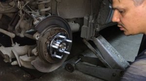 Замена задней ступичной пары Хонда СРВ. Replacement of the rear hub bearing Honda CRV.