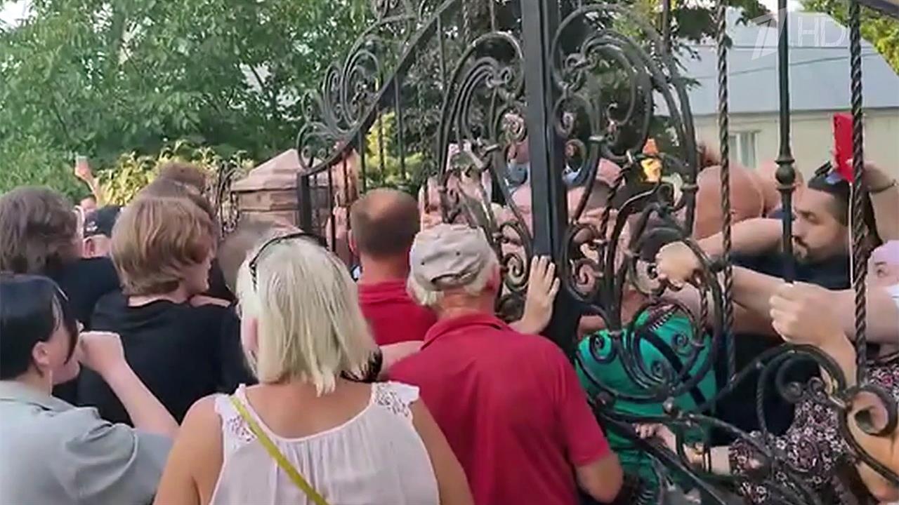 Раскольники на Украине пытались захватить еще один храм канонической православной церкви