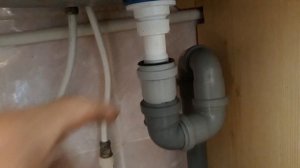 Сифон на мойку своими руками. Видео N°2.I do the siphon for washing myself.  Video 2.
