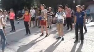 ФлешМоб"Колёсики"
