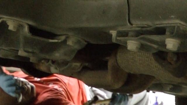 Ford Police Interceptor oil change смотреть онлайн