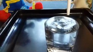 Опыты детям. Поверхностное натяжение воды. Ослабление силы поверхностного натяжения воды.