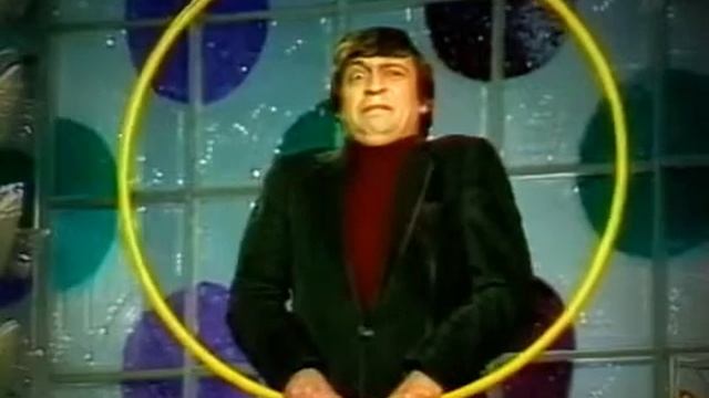 .. в зоопарке тигру не докладывают мяса !!..