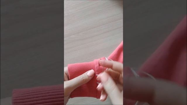 Смотрите, как можно просто укоротить рукава за 1 минуту! смотреть онлайн