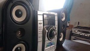 sistema de sonido Sony mhc-rg270 con bocinas Samsung max-x56