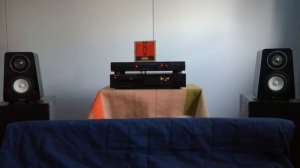 Yamaha NS-B 500 on the edge