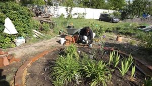 КИРПИЧНАЯ КЛУМБА ДЁШЕВО И ПРОСТО