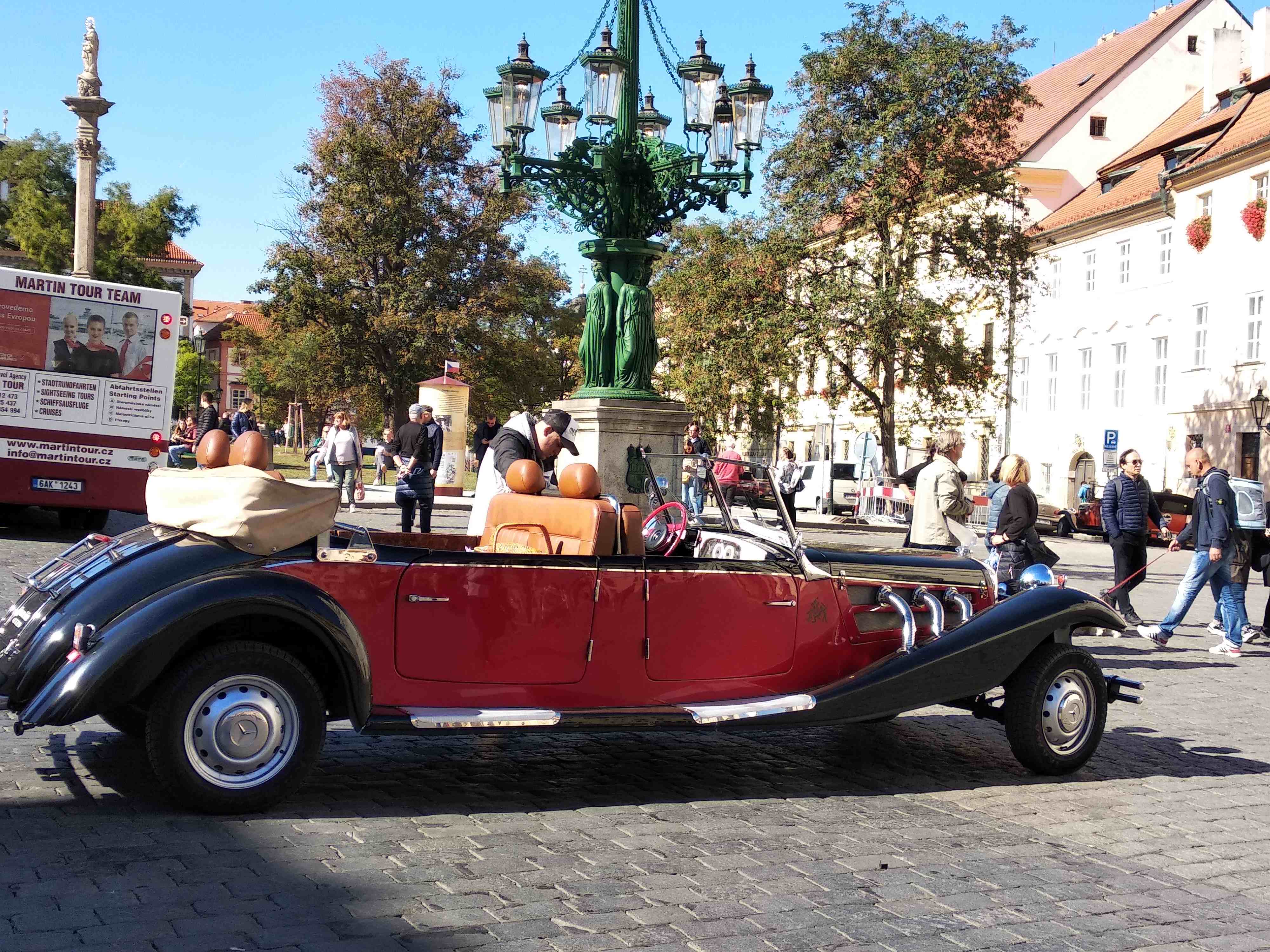 Чехия: старинный транспорт - от лошадей до кабриолетов
