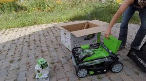 Анпакинг аккумуляторной газонокосилки Greenworks G40LM41