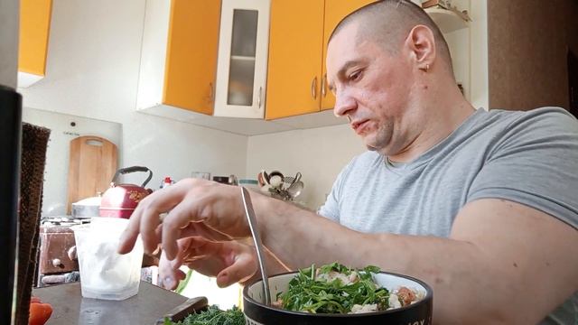 #питаюсьпросто/Перловка с котлетой, яйцом и зеленью/Разнообразить ПП блюда. смотреть онлайн