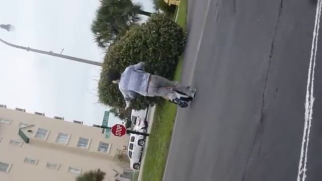 Edith sur l'unicycle électrique à Myrtle Beach 2015 смотреть онлайн