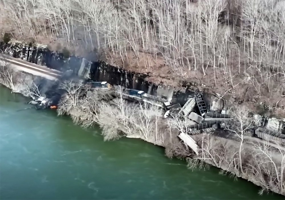 В США сошел с рельсов товарный поезд / События на ТВЦ