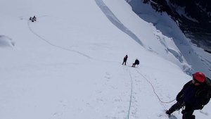 Ветер в харю, я жумарю. Из книги "Белуха. Восхождение вглубь себя."