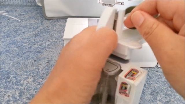 installation facile des fils sur la machine à coudre brother смотреть онлайн