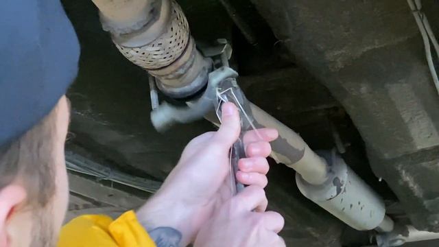 ПРОКАЧАЛ ТАЧКУ БЕСПЛАТНО. Выхлоп Акрапович в ГОЛЬФ! Реакция людей